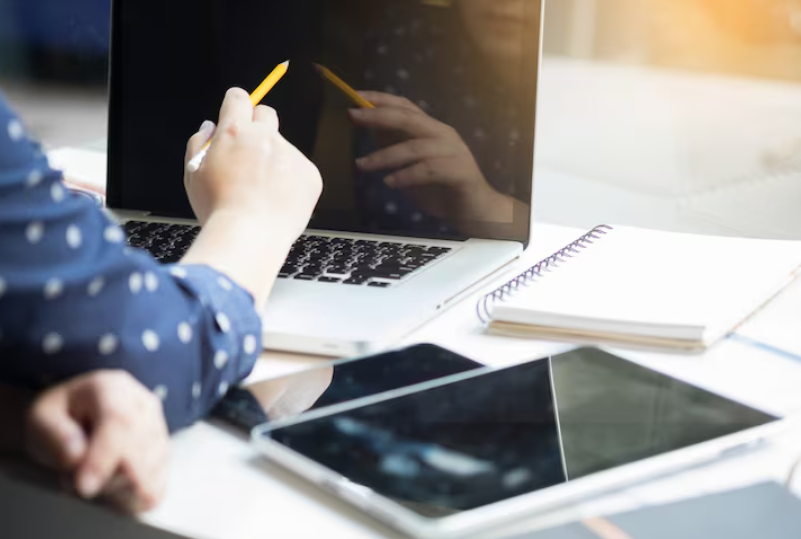 O PowerMergeHoldings